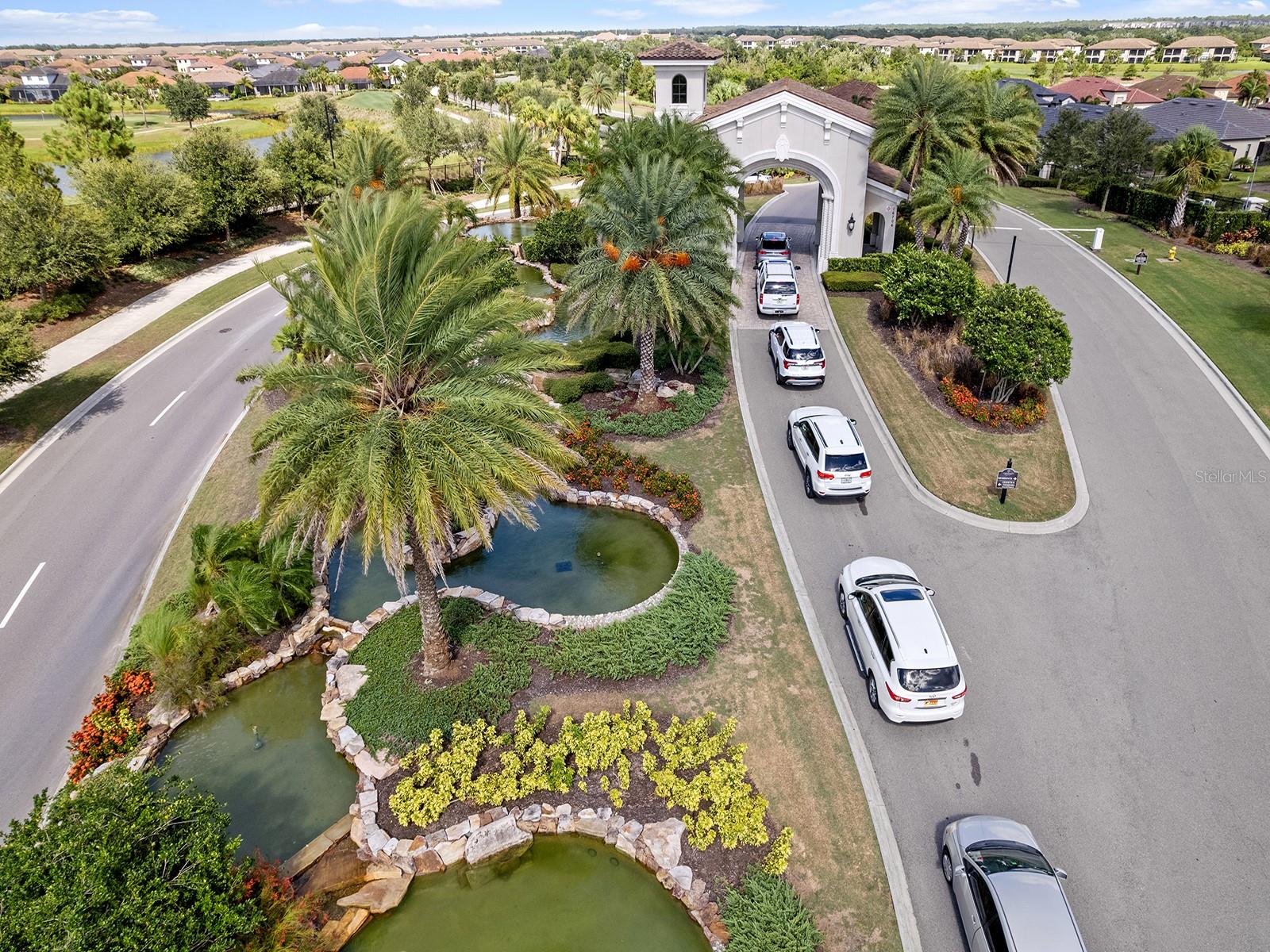 18114 GAWTHROP DR #402, LAKEWOOD RANCH, FL, 34211