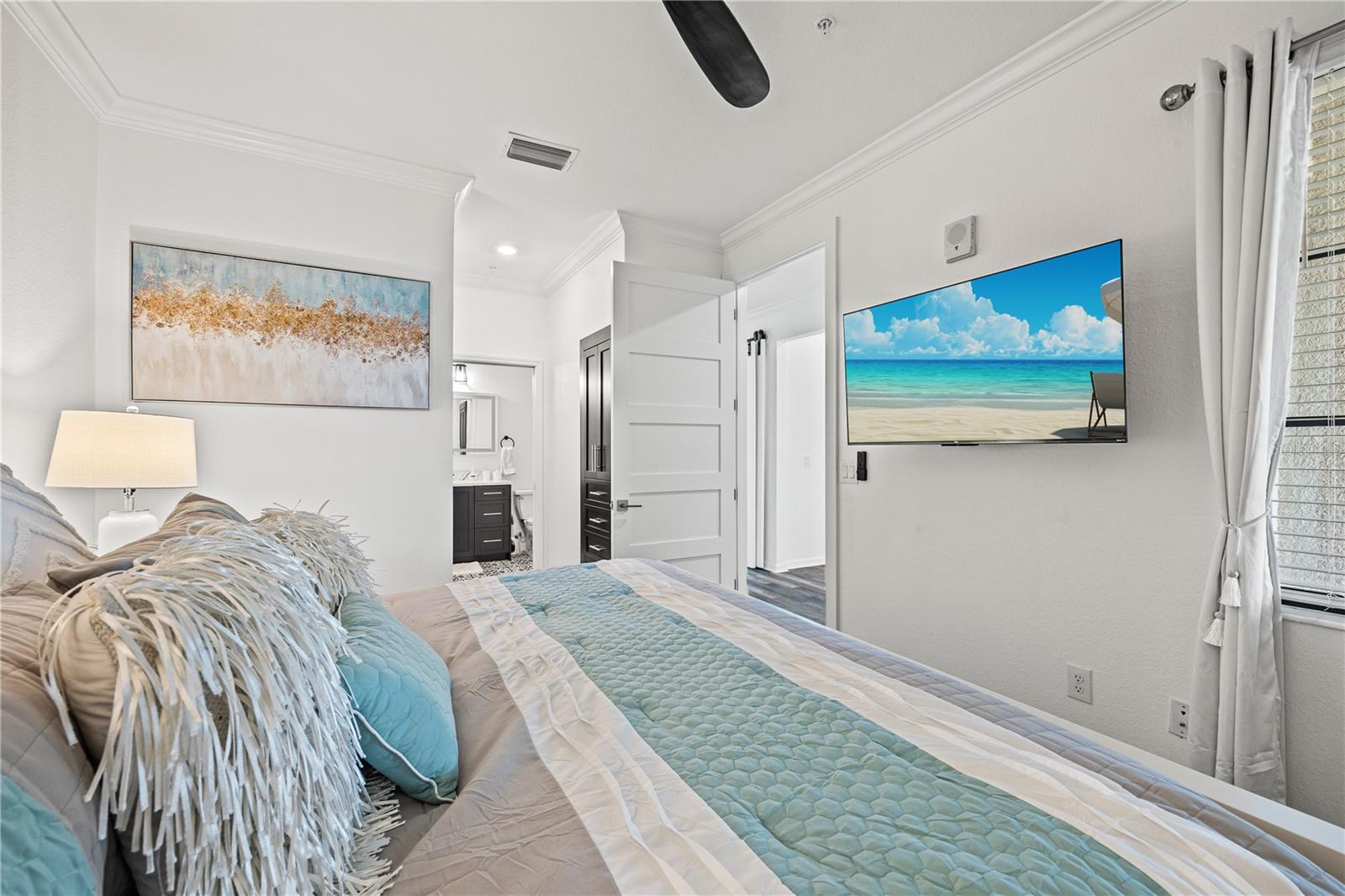 18114 GAWTHROP DR #402, LAKEWOOD RANCH, FL, 34211