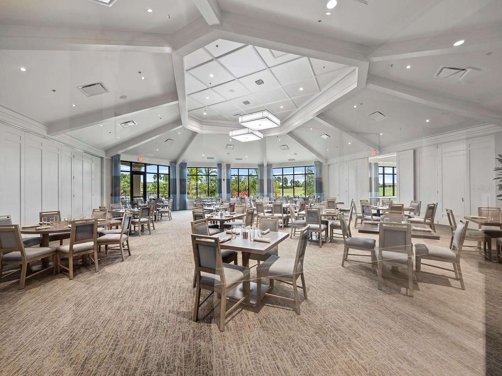 18114 GAWTHROP DR #402, LAKEWOOD RANCH, FL, 34211