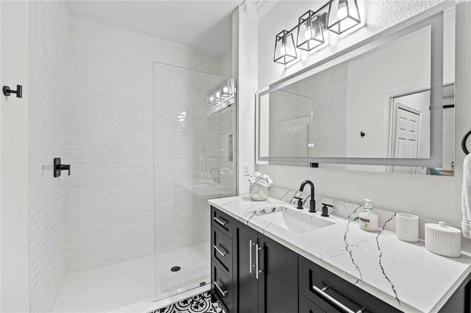 18114 GAWTHROP DR #402, LAKEWOOD RANCH, FL, 34211