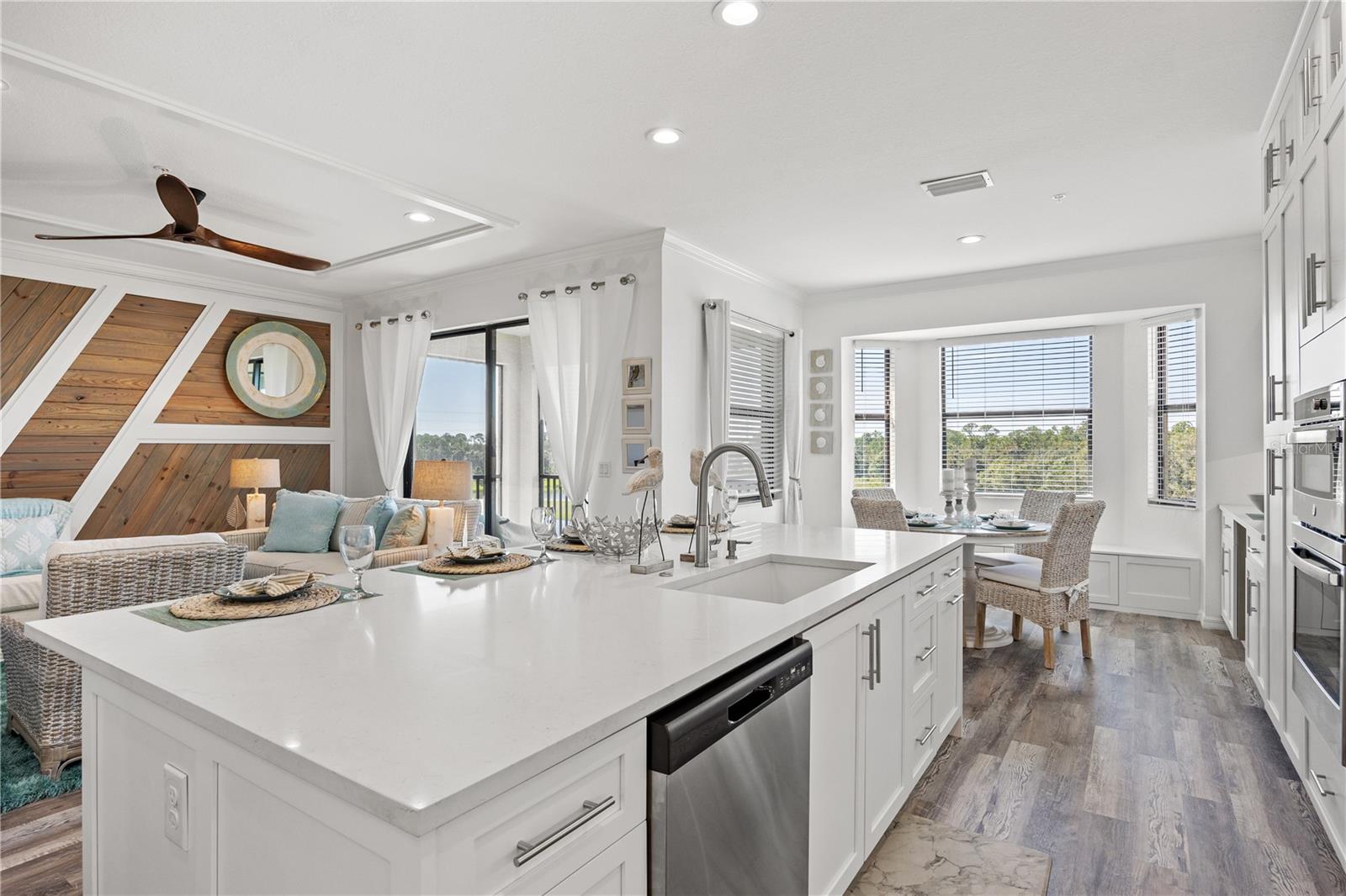 18114 GAWTHROP DR #402, LAKEWOOD RANCH, FL, 34211