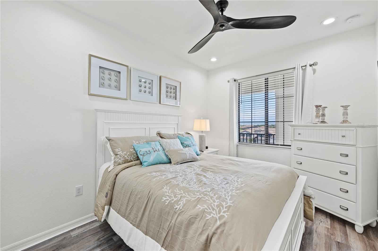 18114 GAWTHROP DR #402, LAKEWOOD RANCH, FL, 34211