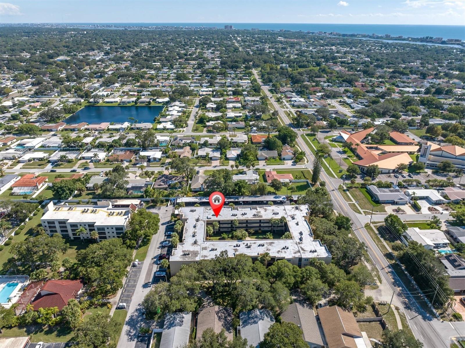 11485 OAKHURST RD #221, LARGO, FL, 33774