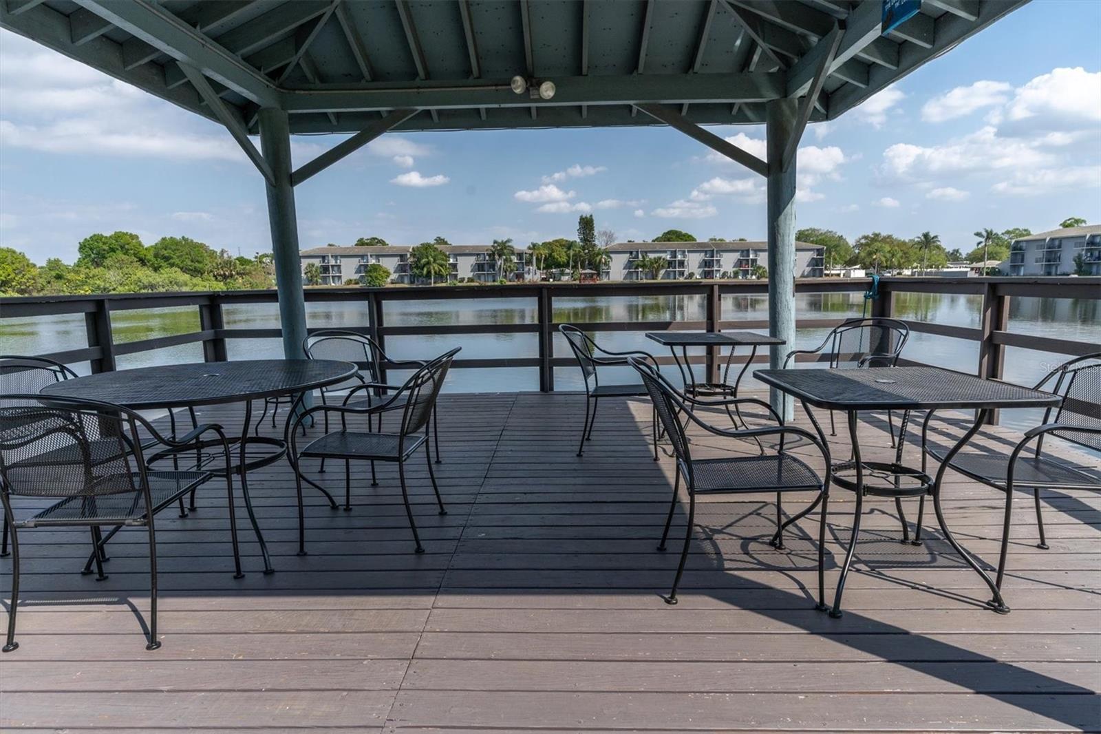 11485 OAKHURST RD #221, LARGO, FL, 33774