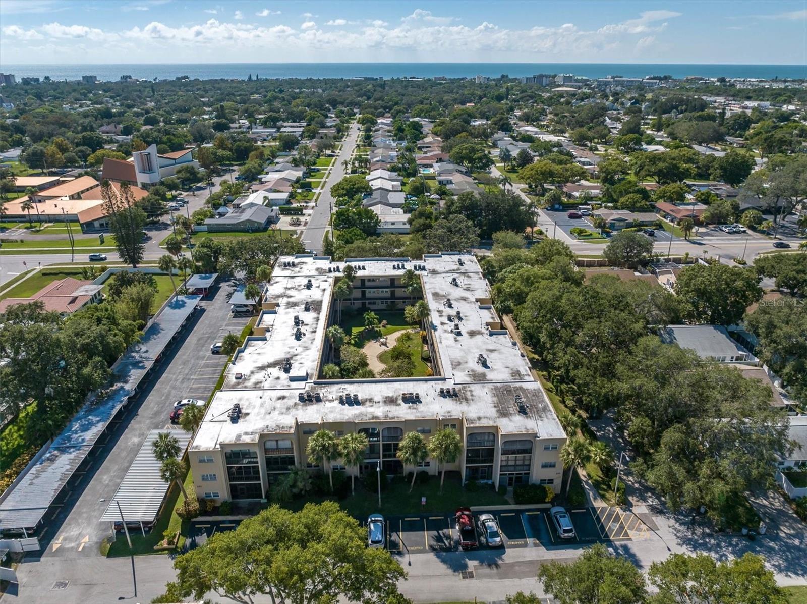 11485 OAKHURST RD #221, LARGO, FL, 33774
