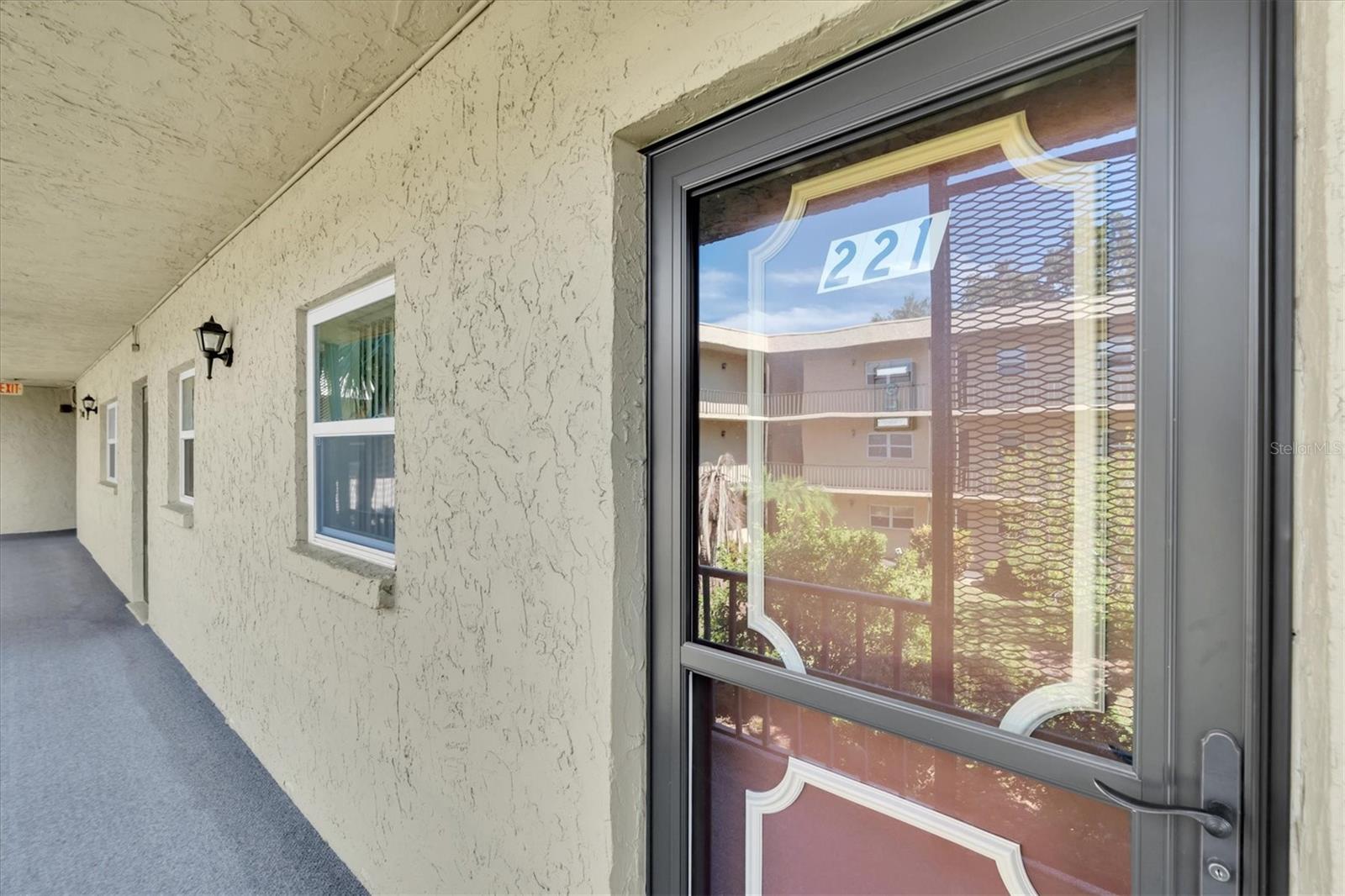 11485 OAKHURST RD #221, LARGO, FL, 33774
