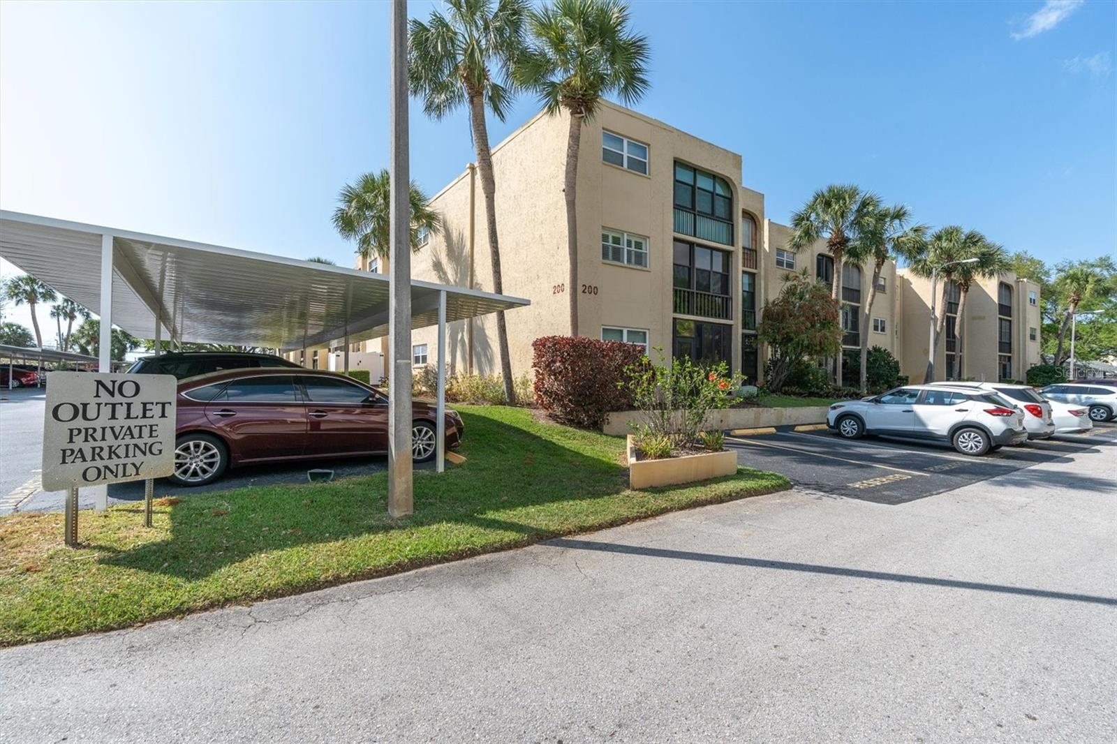 11485 OAKHURST RD #221, LARGO, FL, 33774