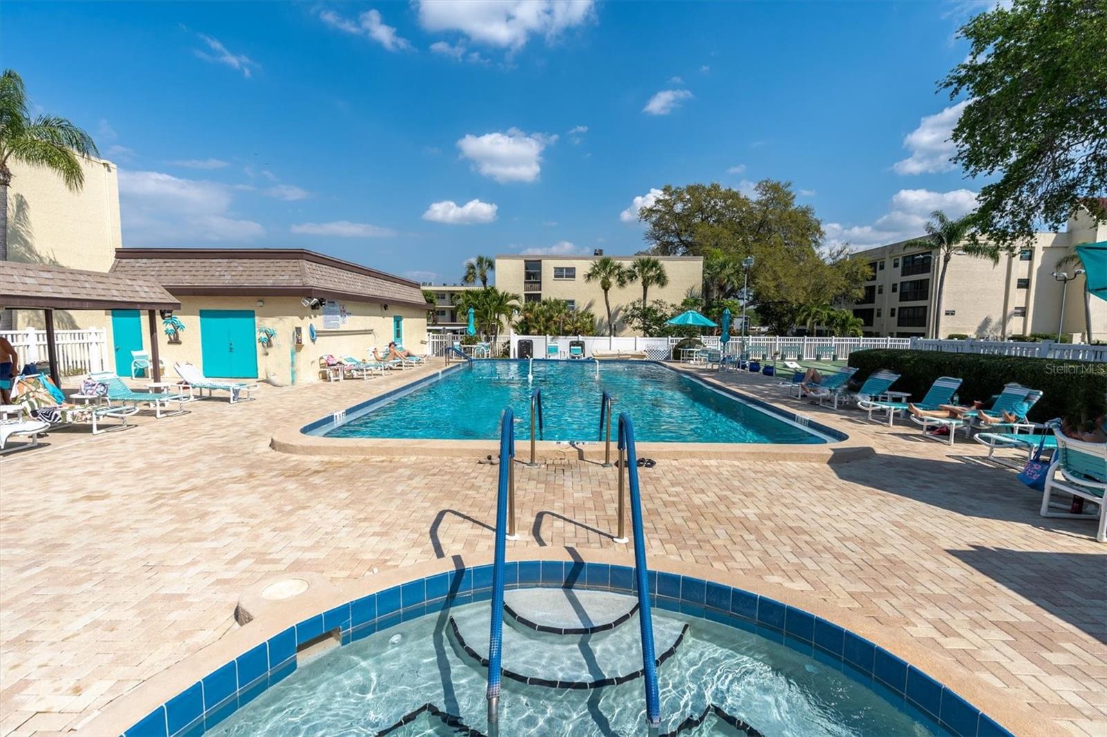 11485 OAKHURST RD #221, LARGO, FL, 33774