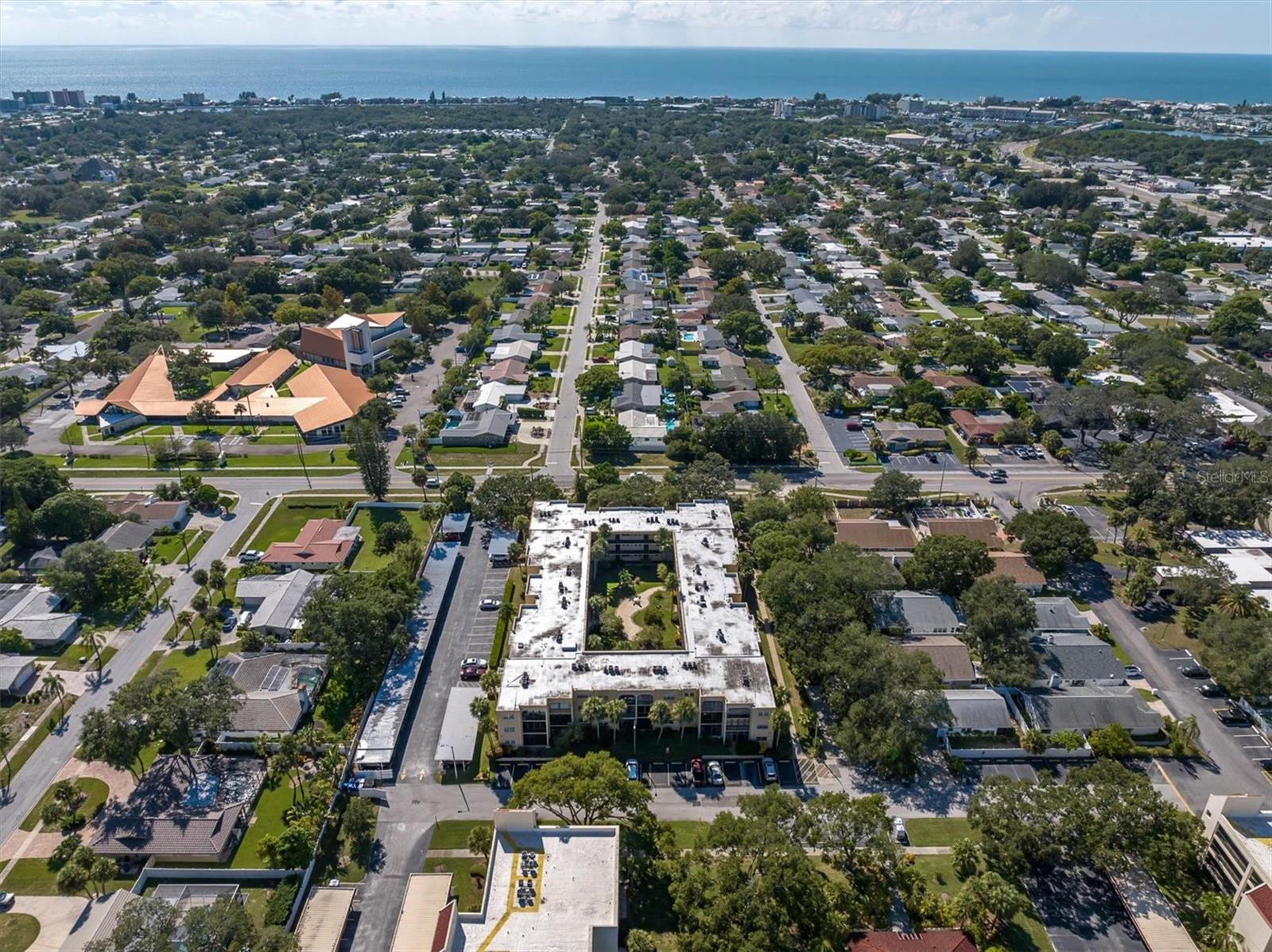 11485 OAKHURST RD #221, LARGO, FL, 33774