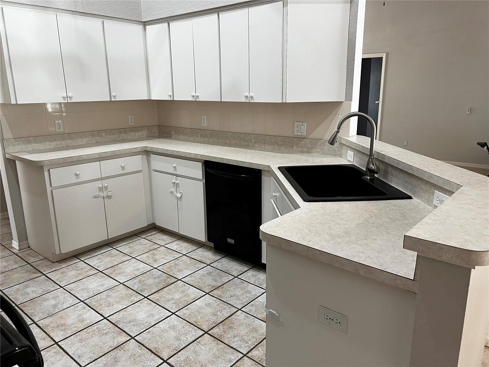 21 OAK VILLAGE BLVD S, HOMOSASSA, FL, 34446