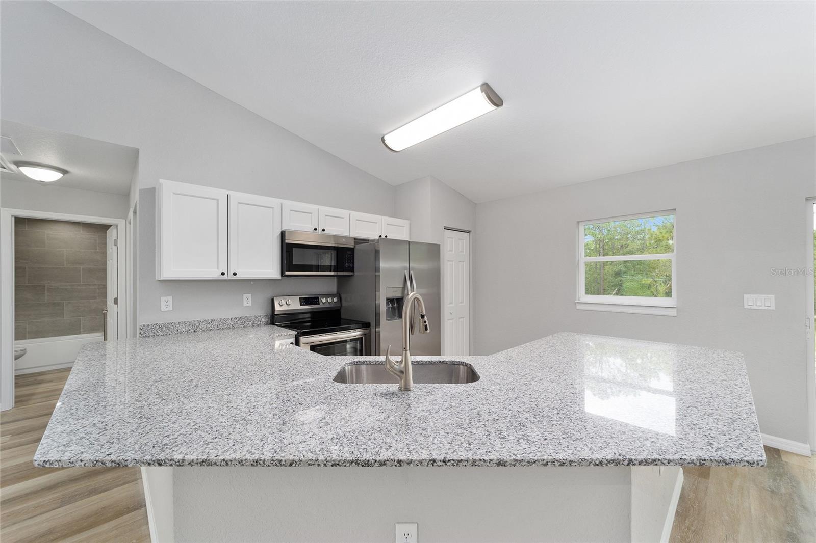 24144 NW WATER OAK AVE, DUNNELLON, FL, 34431