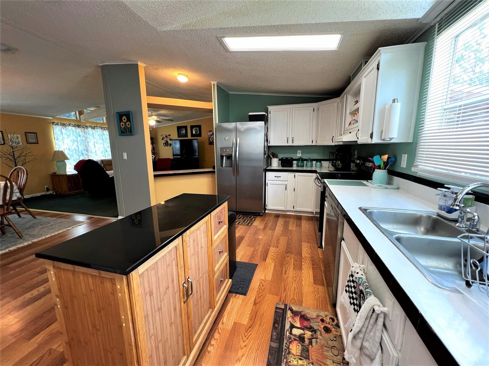 7412 SKY DR, WESLEY CHAPEL, FL, 33545