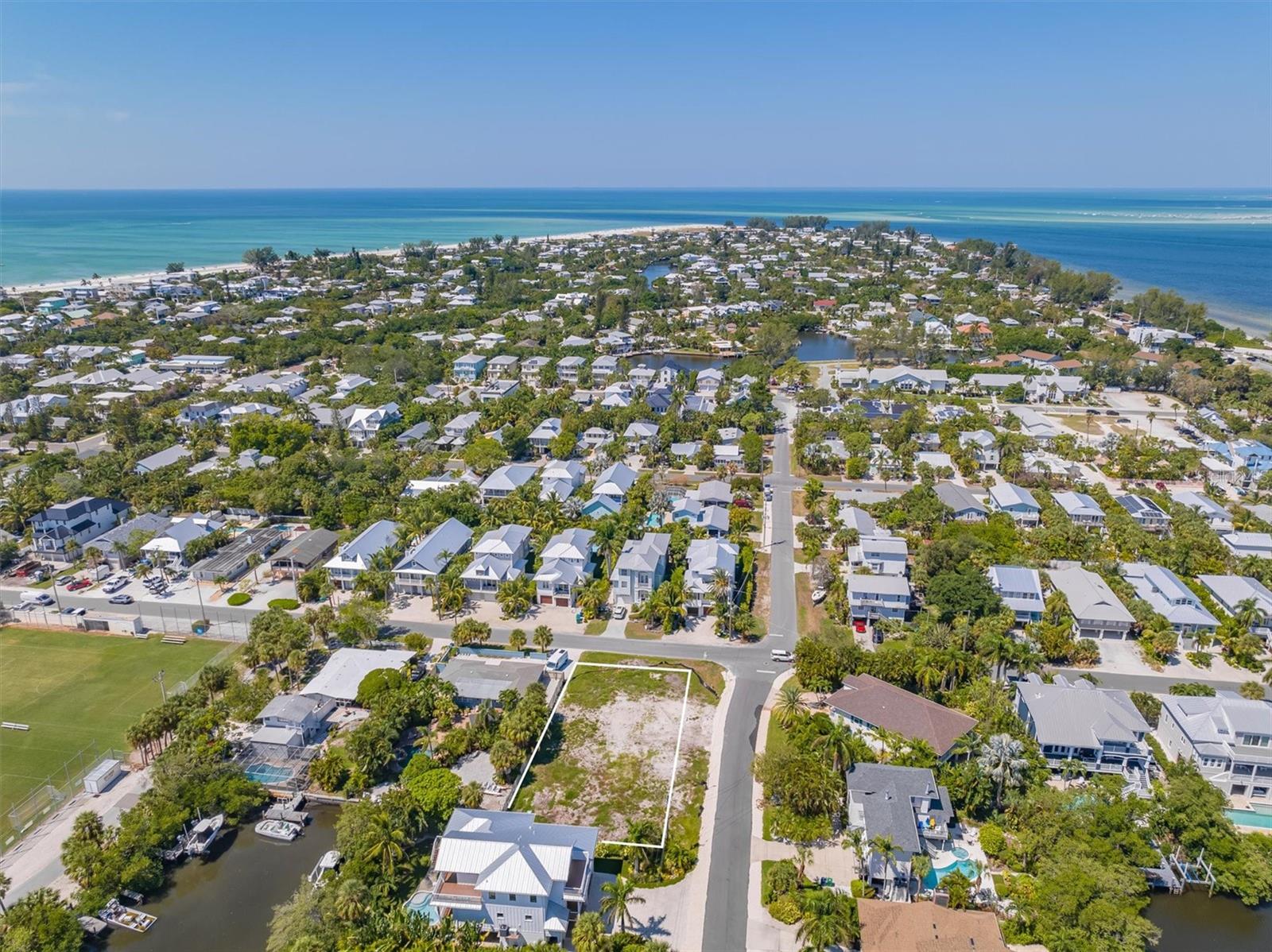 305 TARPON ST, ANNA MARIA, FL, 34216