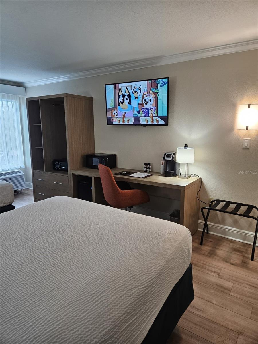 O6142451 Property Photo