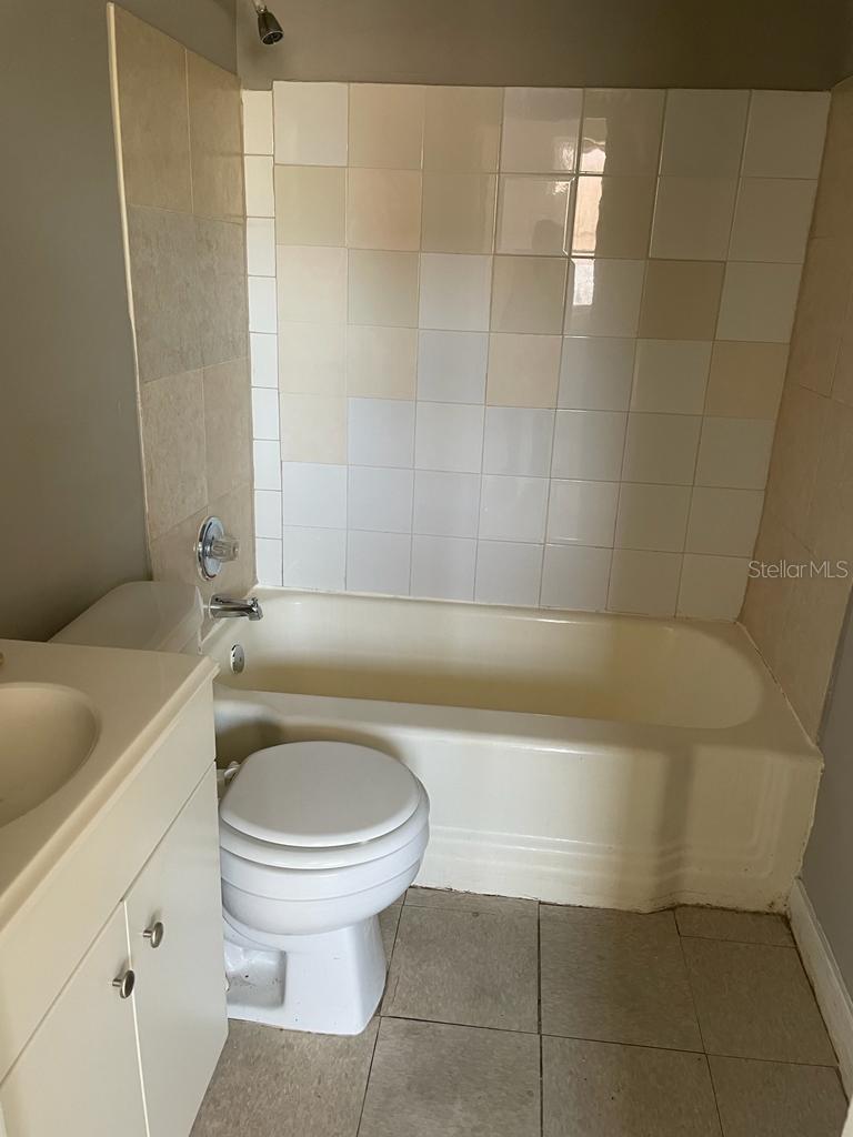 221 S PARRAMORE AVE #2B, ORLANDO, FL, 32805