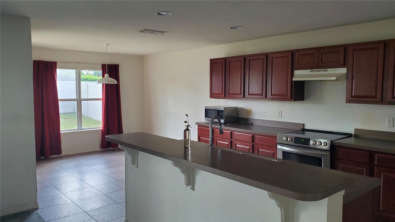 1600 STRATHMORE CIR, MOUNT DORA, FL, 32757