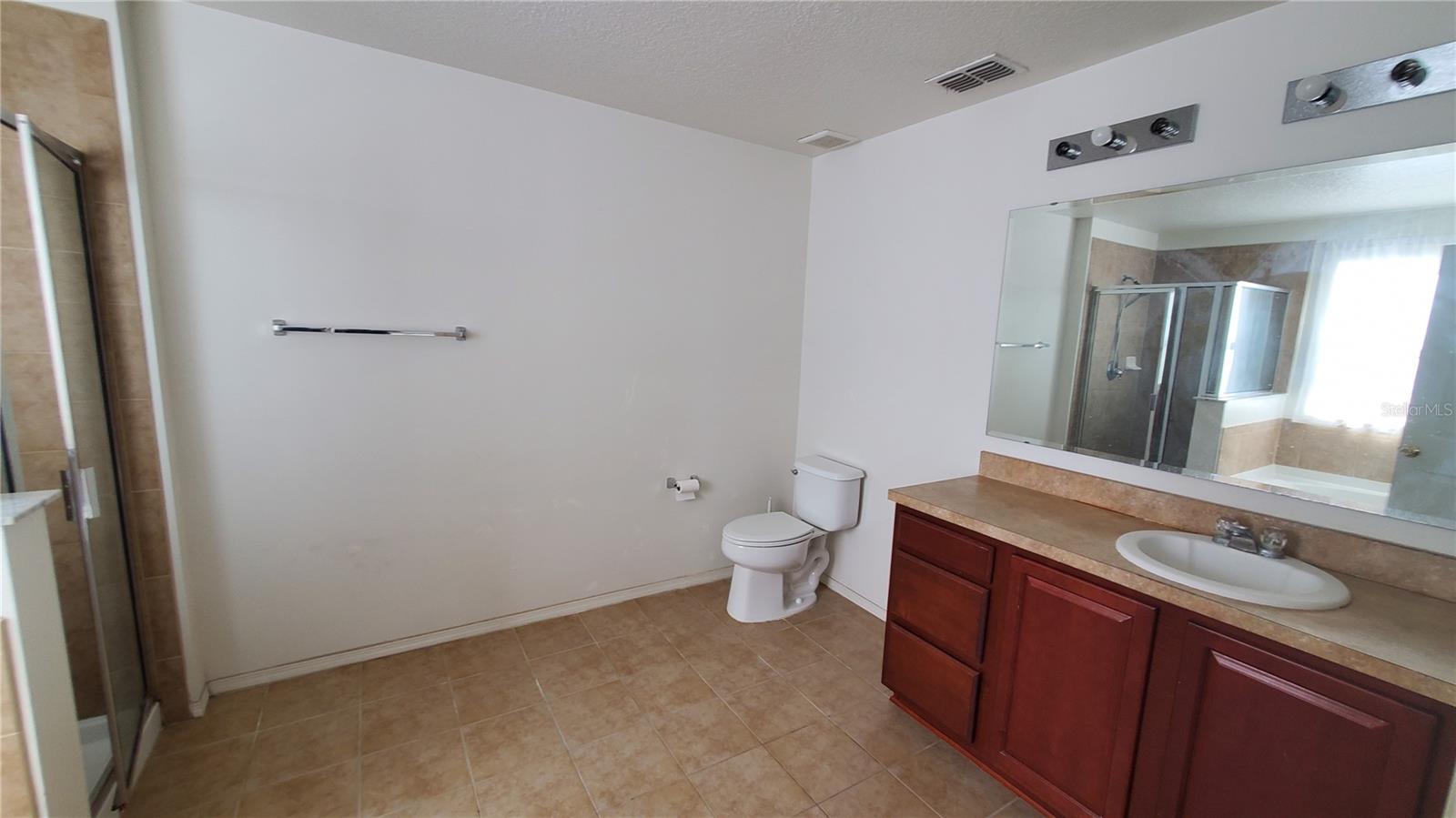 1600 STRATHMORE CIR, MOUNT DORA, FL, 32757