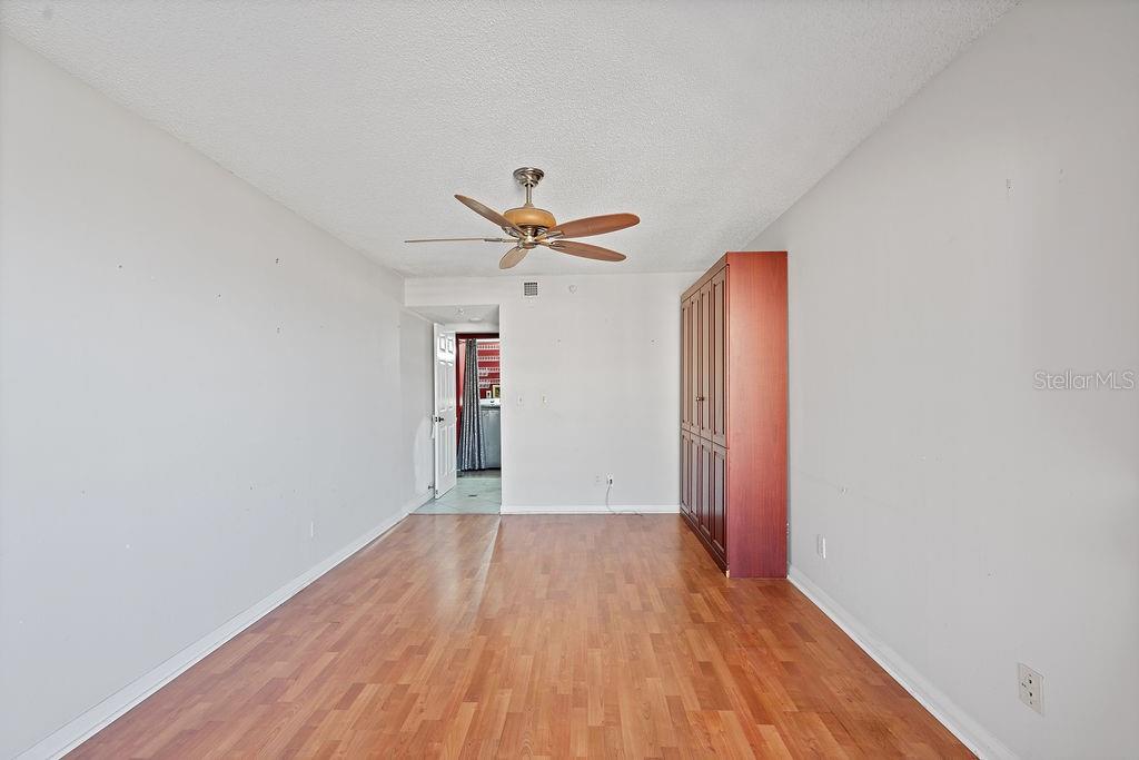 5940 PELICAN BAY PLZ S #1102, GULFPORT, FL, 33707
