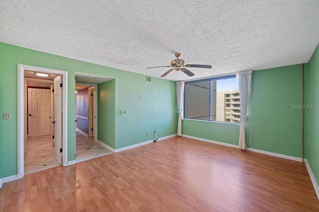 5940 PELICAN BAY PLZ S #1102, GULFPORT, FL, 33707