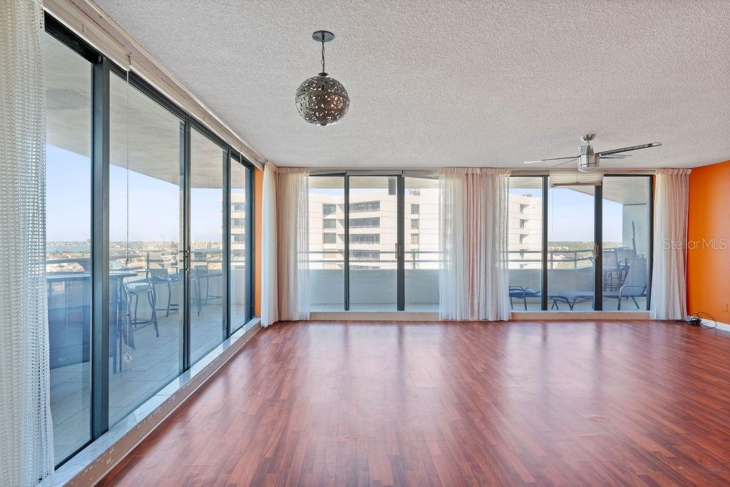 5940 PELICAN BAY PLZ S #1102, GULFPORT, FL, 33707