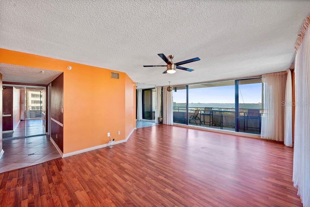 5940 PELICAN BAY PLZ S #1102, GULFPORT, FL, 33707