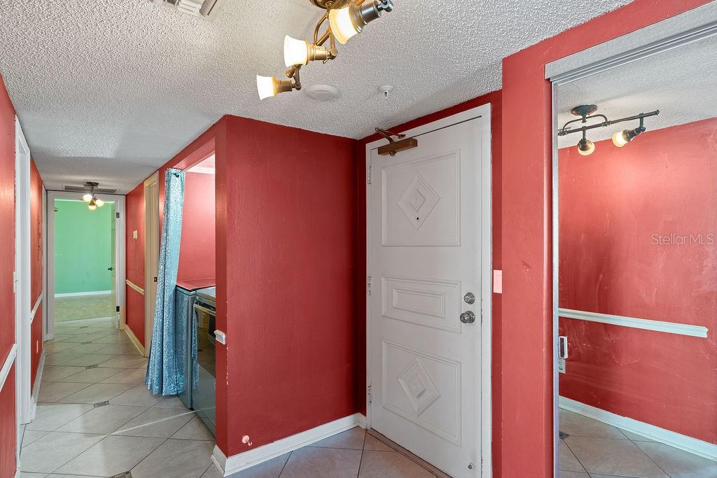 5940 PELICAN BAY PLZ S #1102, GULFPORT, FL, 33707