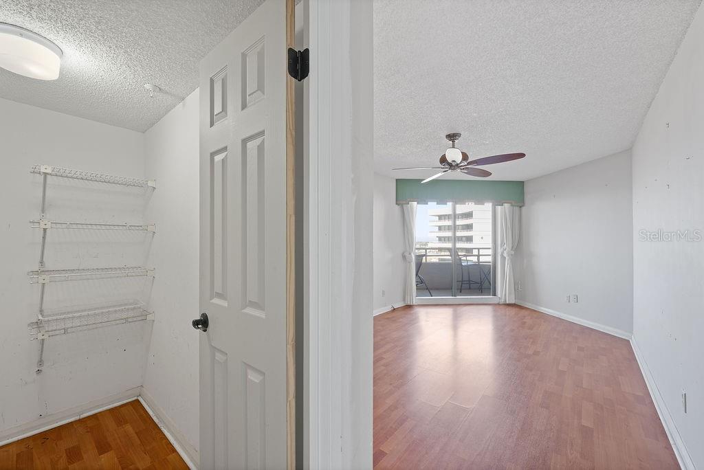 5940 PELICAN BAY PLZ S #1102, GULFPORT, FL, 33707