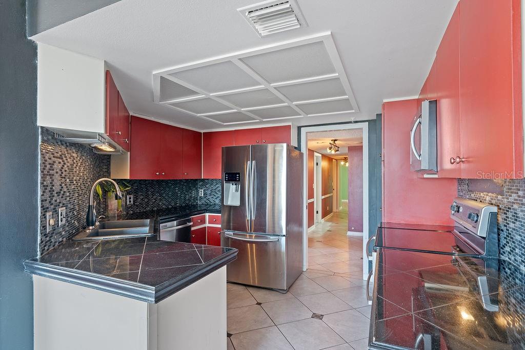 5940 PELICAN BAY PLZ S #1102, GULFPORT, FL, 33707
