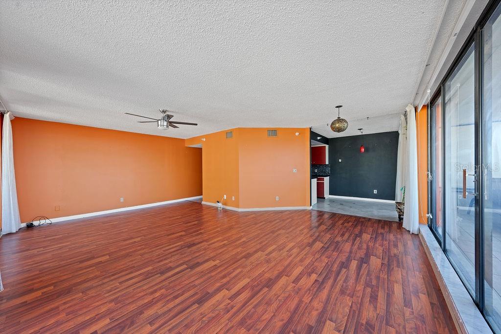 5940 PELICAN BAY PLZ S #1102, GULFPORT, FL, 33707