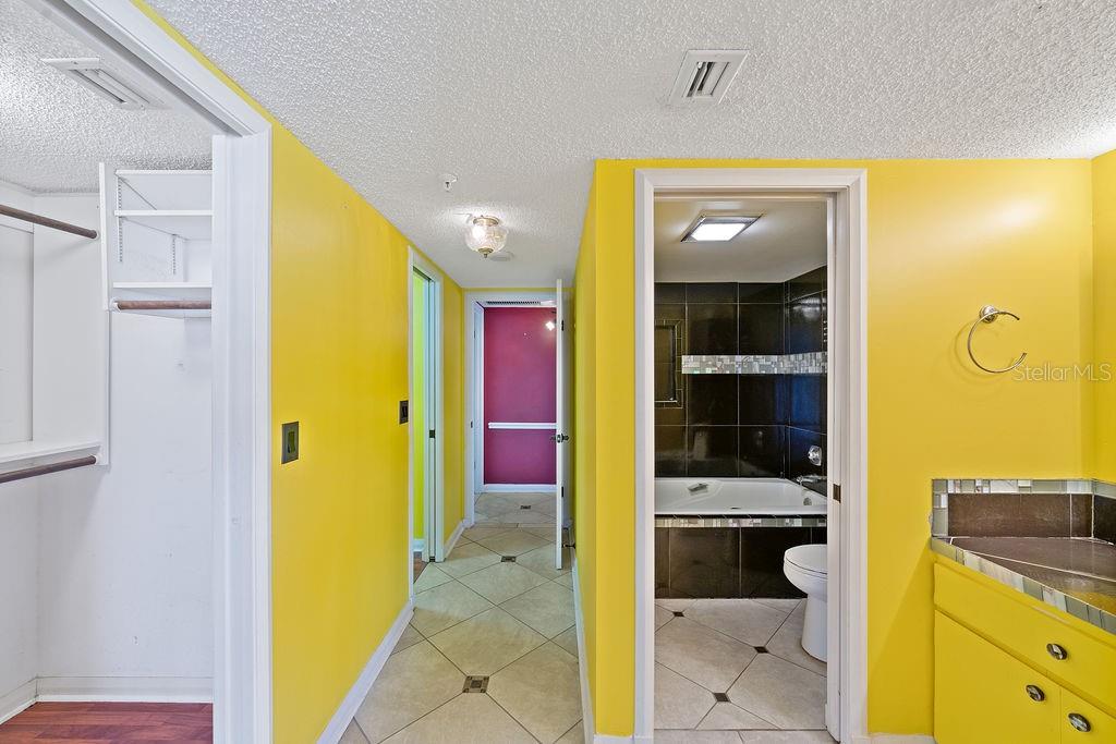 5940 PELICAN BAY PLZ S #1102, GULFPORT, FL, 33707