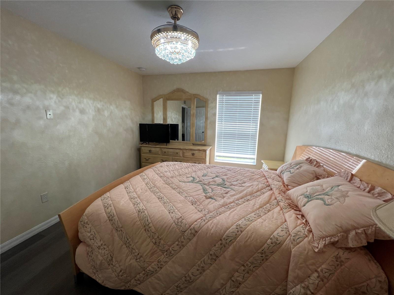140 HARBOR BLVD, PORT CHARLOTTE, FL, 33954