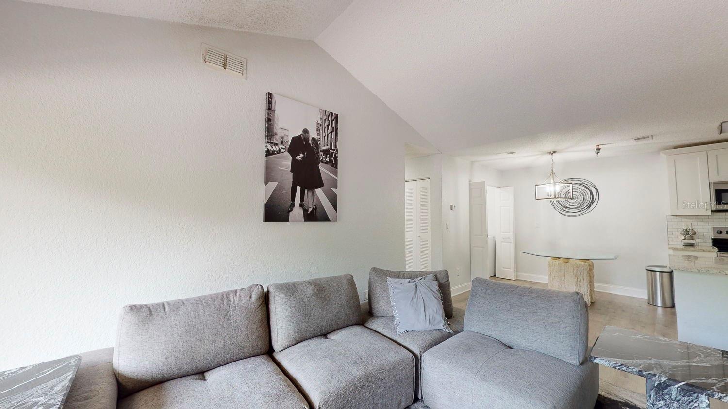 10265 GANDY BLVD N #1302, ST PETERSBURG, FL, 33702
