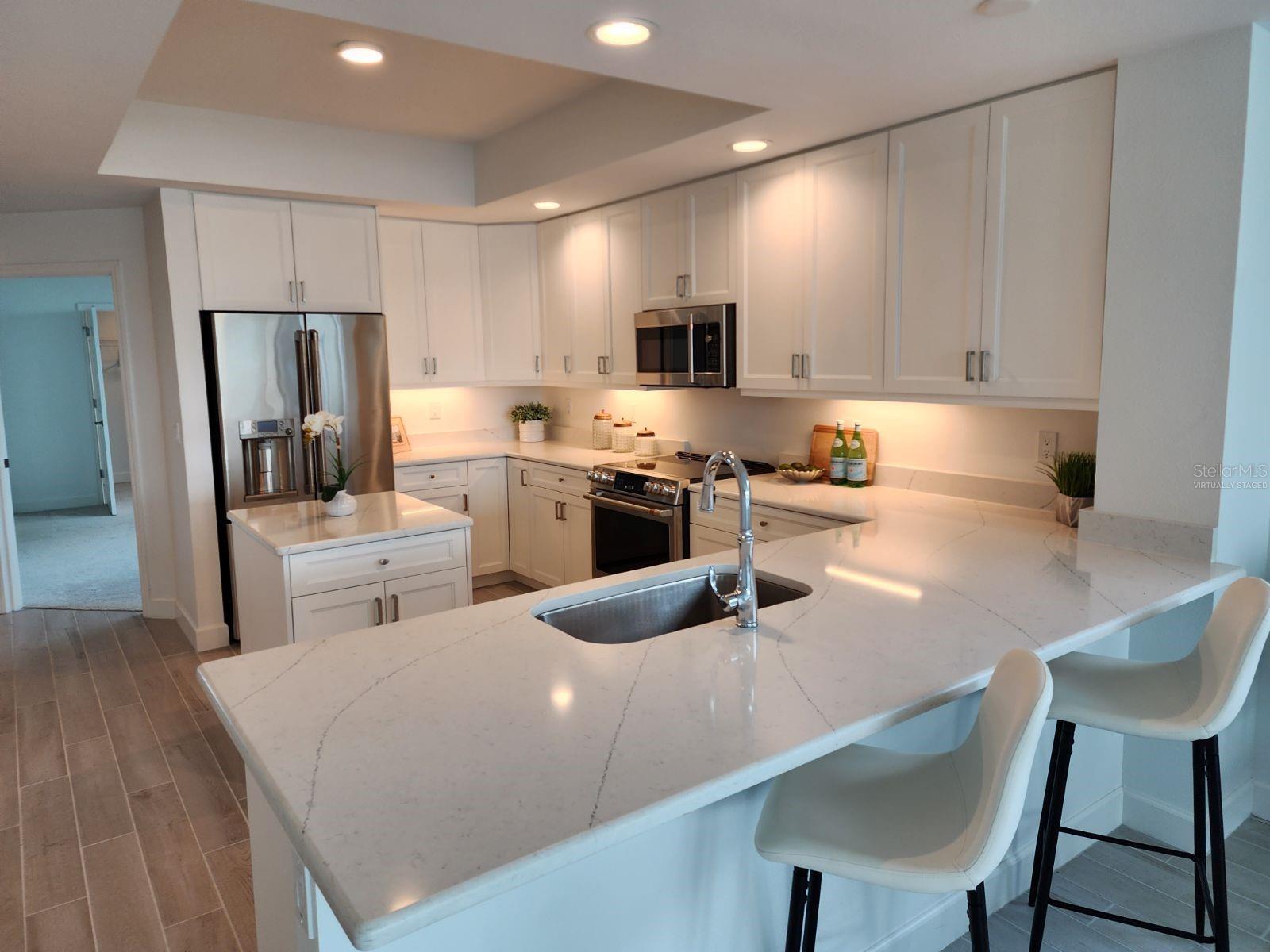 125 ISLAND WAY #201, CLEARWATER, FL, 33767