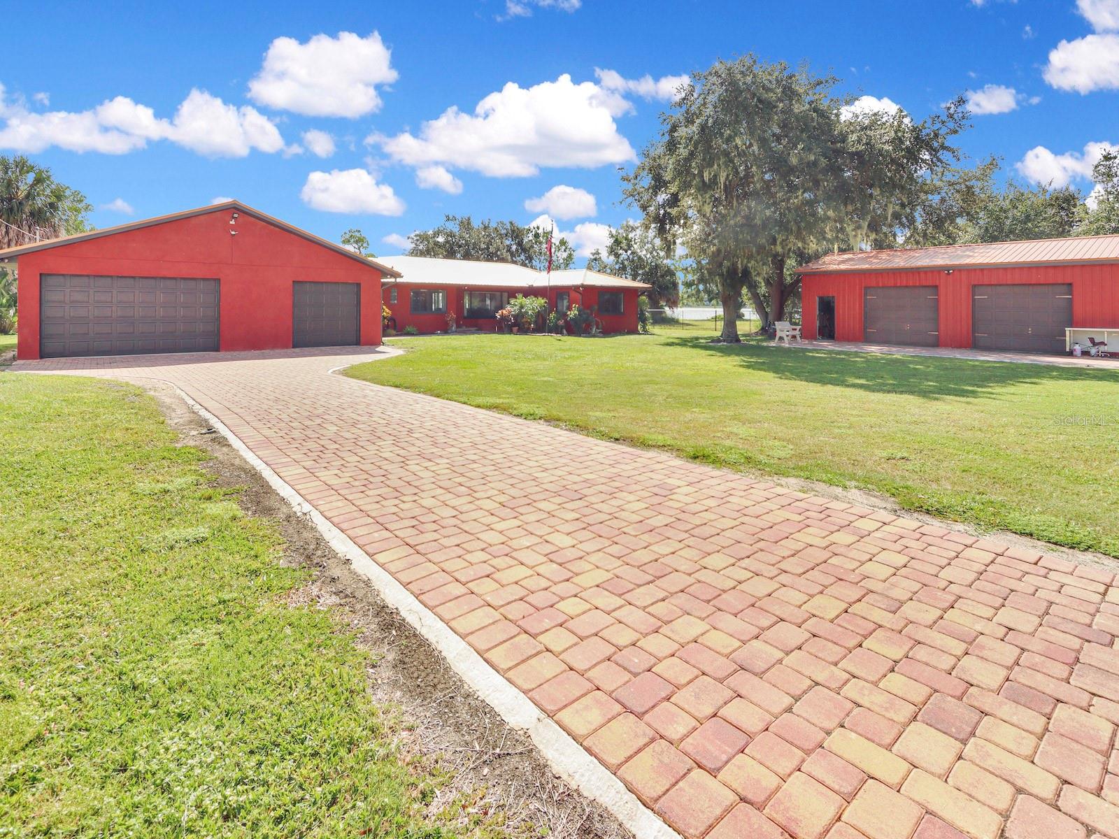955 MANSFIELD RD, TAVARES, FL, 32778