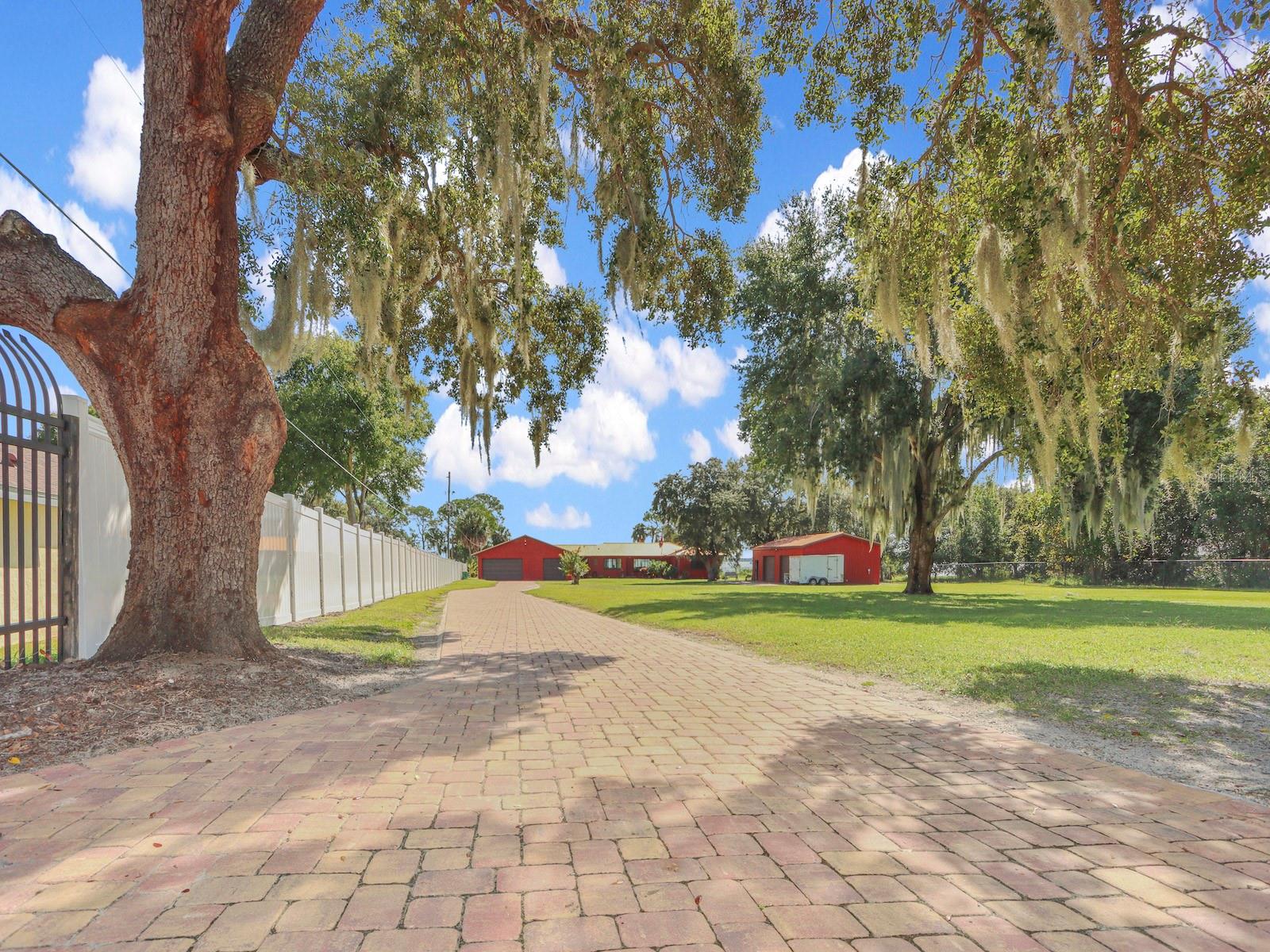 955 MANSFIELD RD, TAVARES, FL, 32778