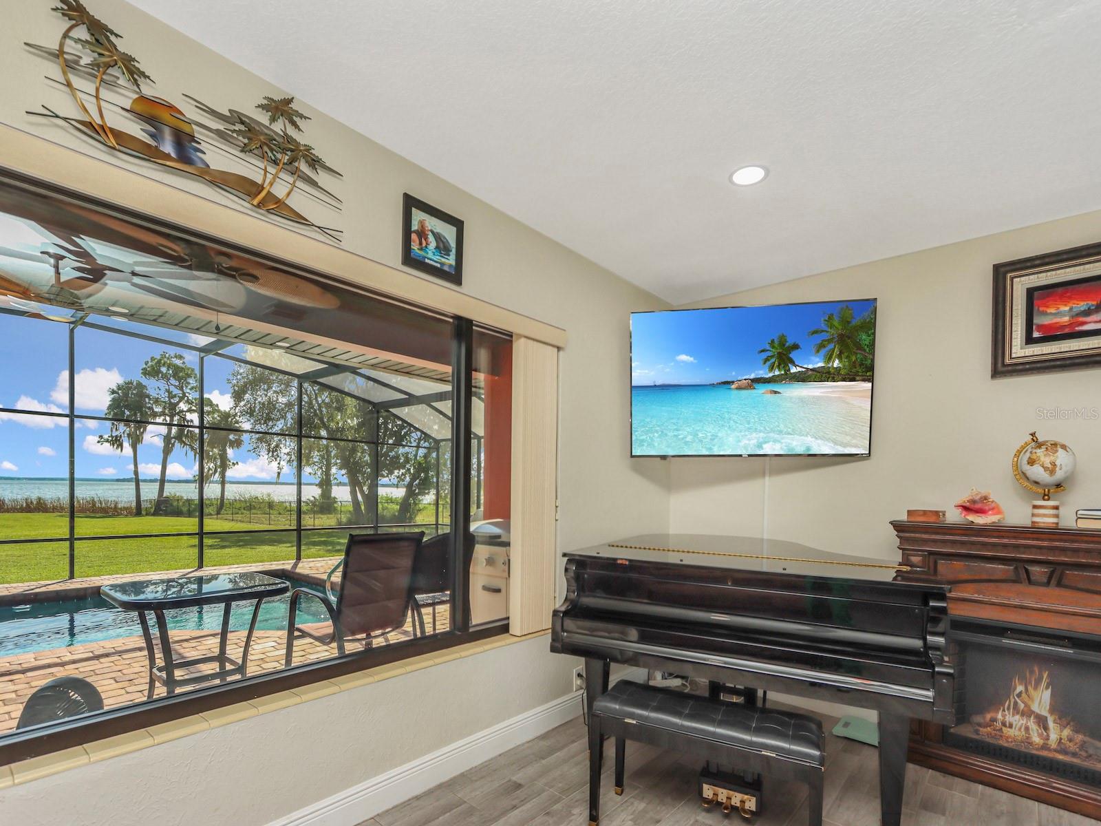 955 MANSFIELD RD, TAVARES, FL, 32778