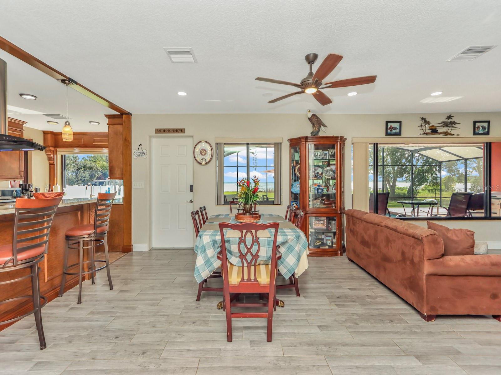 955 MANSFIELD RD, TAVARES, FL, 32778