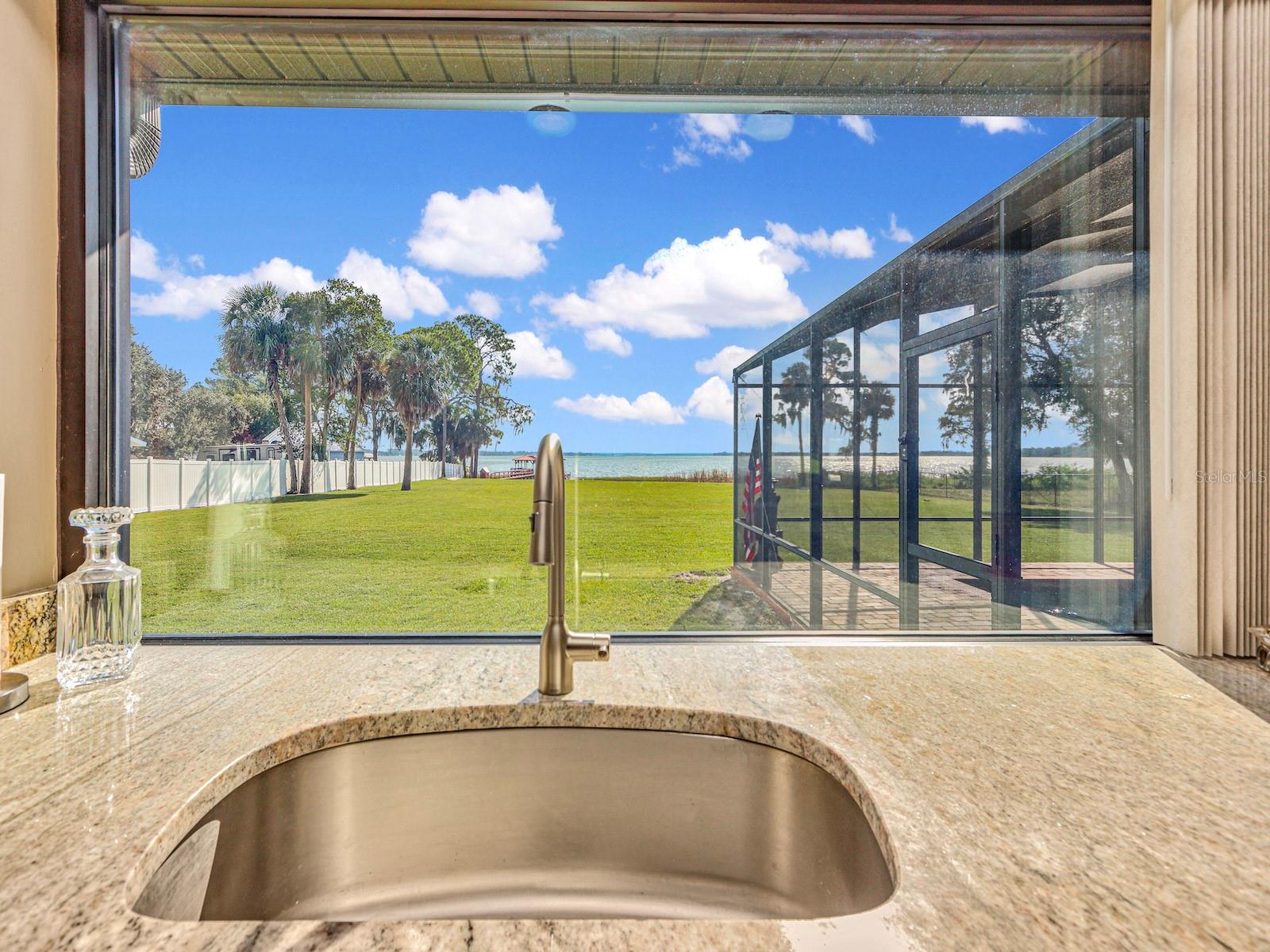 955 MANSFIELD RD, TAVARES, FL, 32778