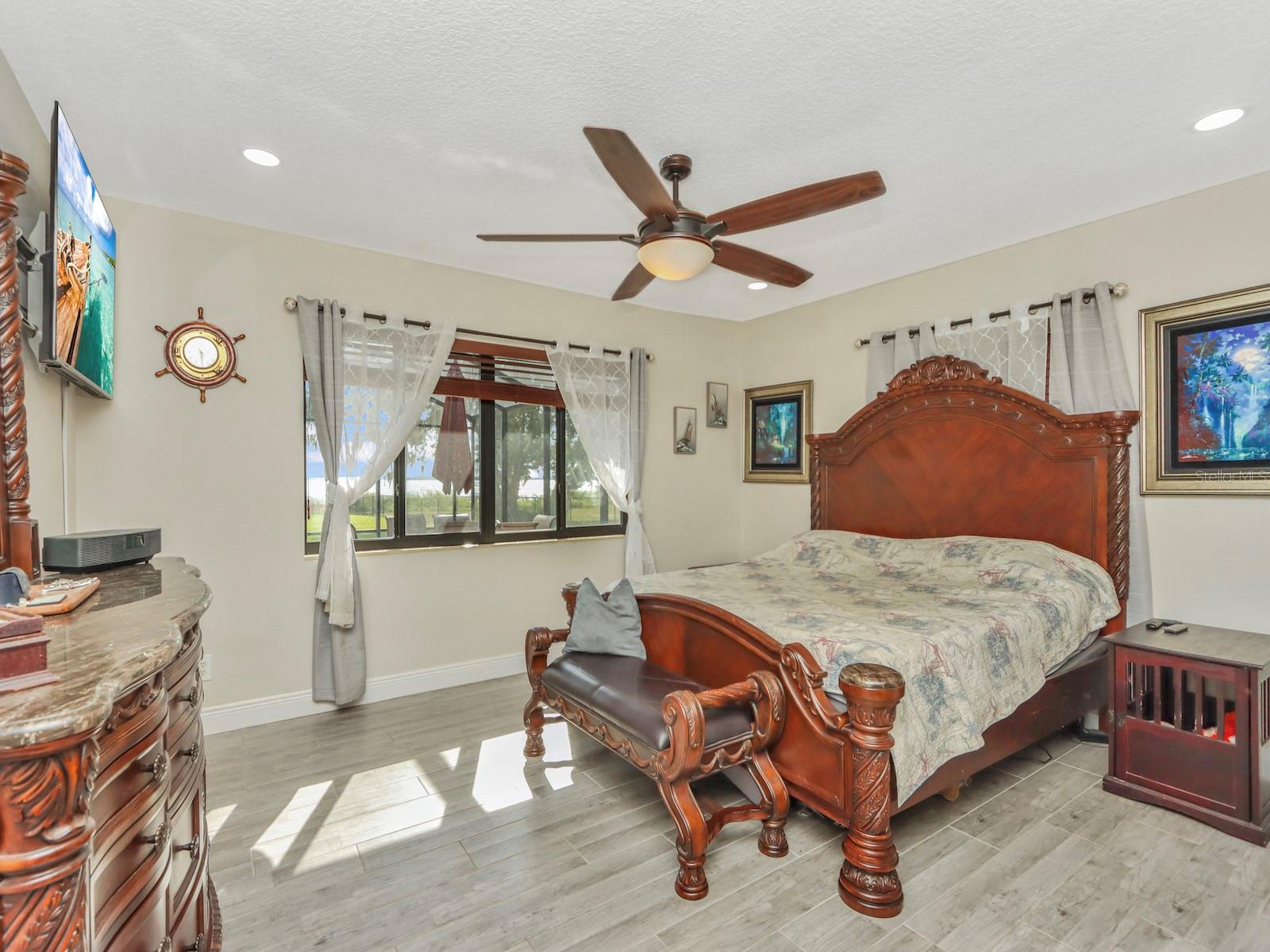 955 MANSFIELD RD, TAVARES, FL, 32778