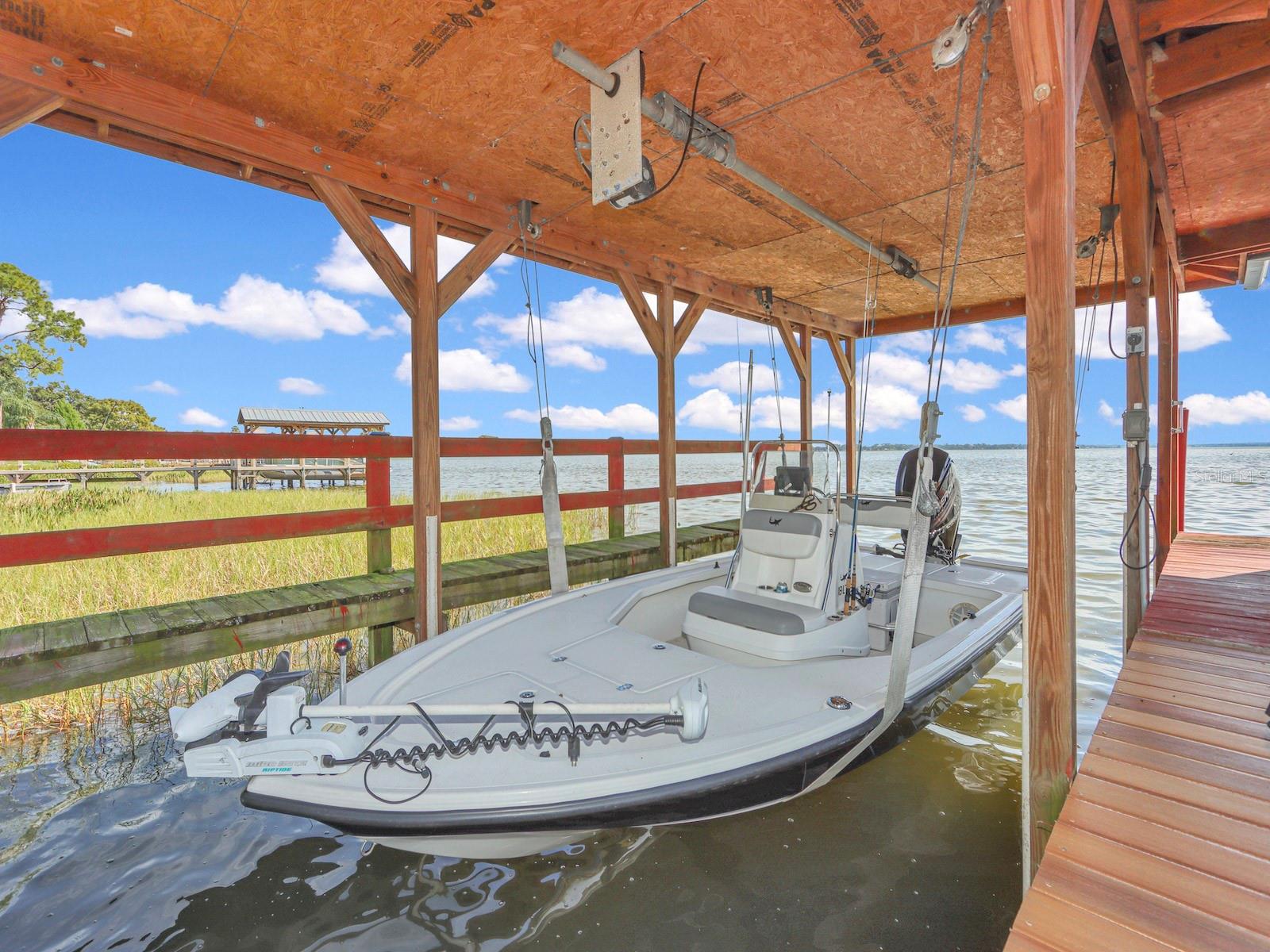 955 MANSFIELD RD, TAVARES, FL, 32778