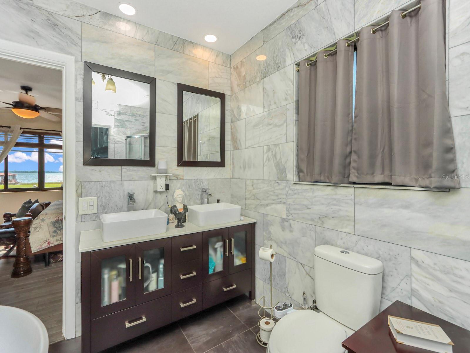 955 MANSFIELD RD, TAVARES, FL, 32778