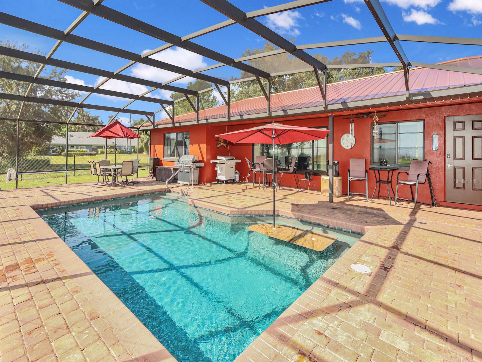 955 MANSFIELD RD, TAVARES, FL, 32778