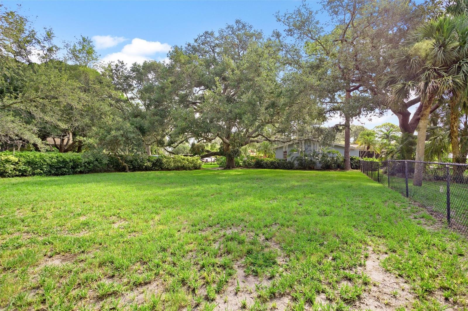 1130 FRIENDLY WAY S, ST PETERSBURG, FL, 33705