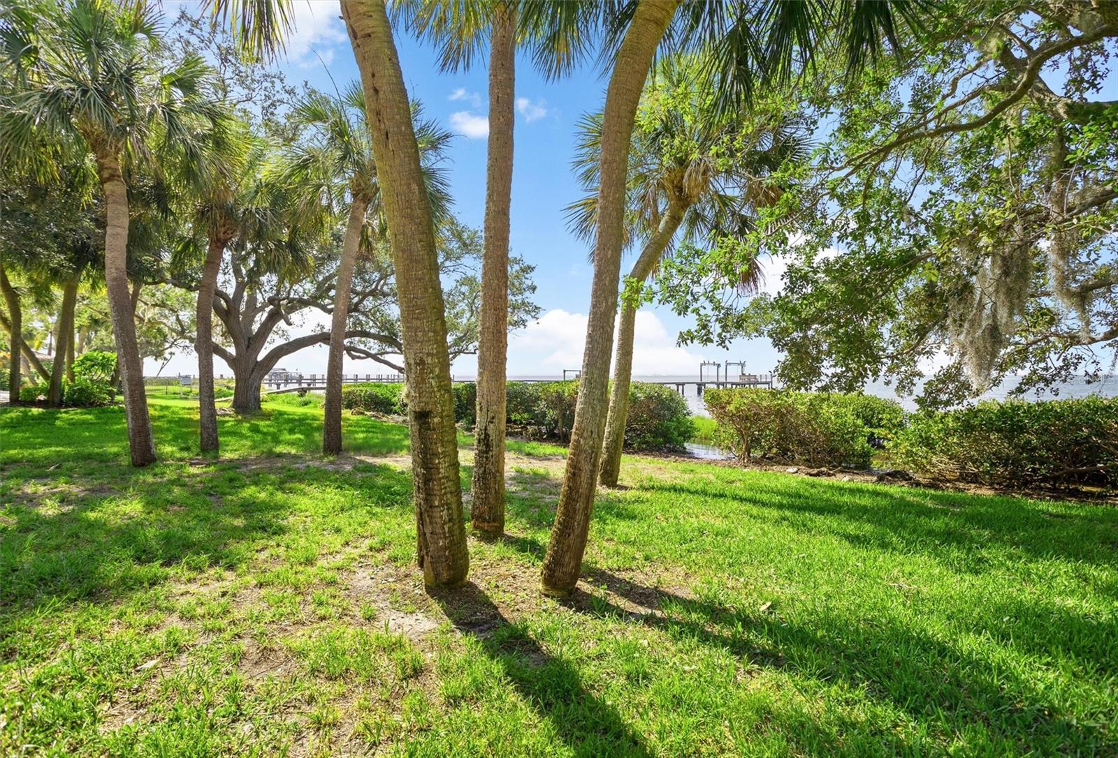 1130 FRIENDLY WAY S, ST PETERSBURG, FL, 33705