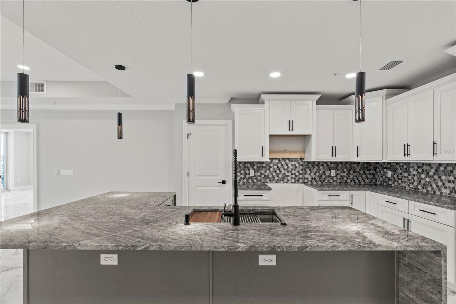 211 DOLPHIN PT #403, CLEARWATER, FL, 33767