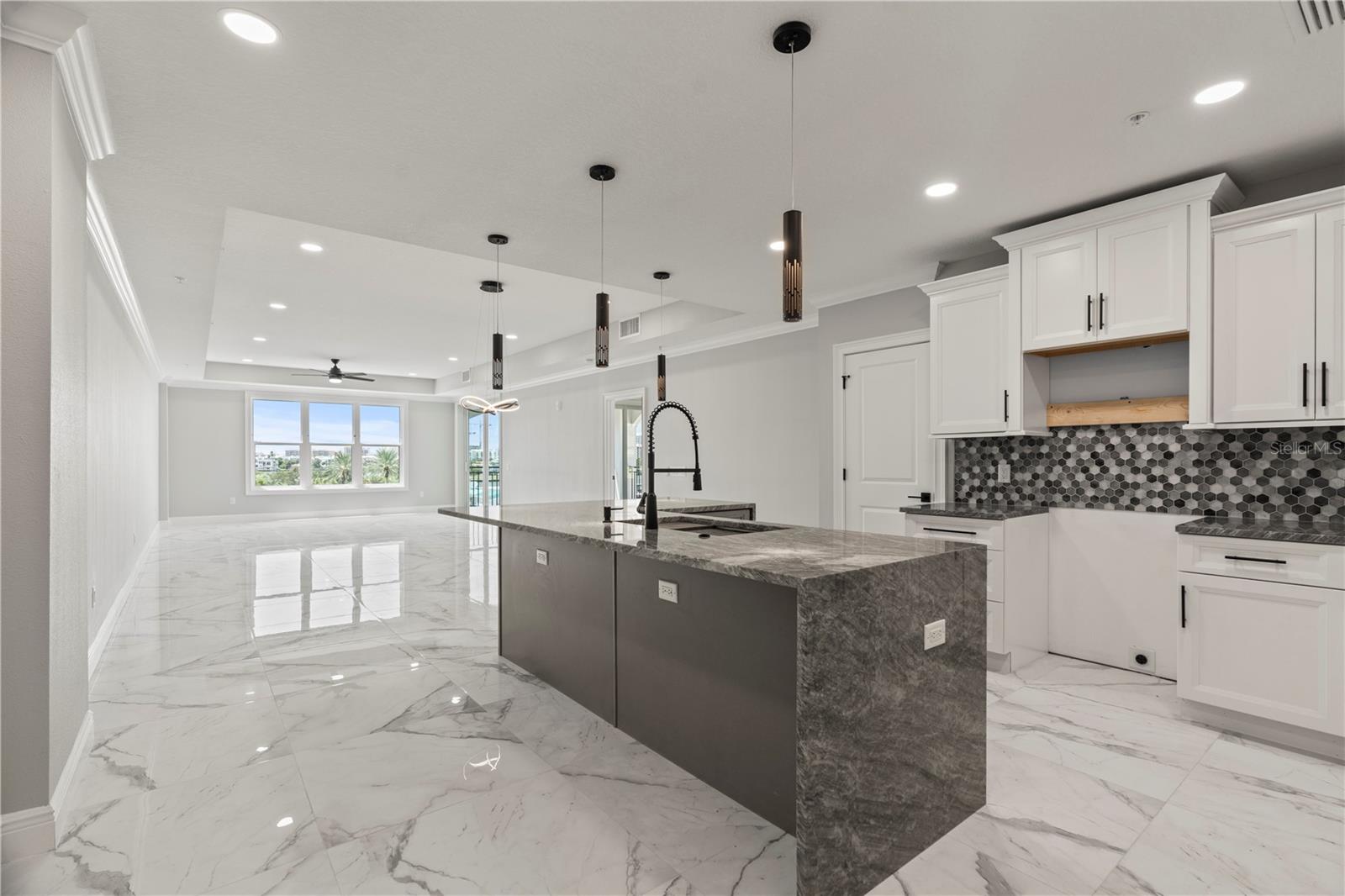 211 DOLPHIN PT #403, CLEARWATER, FL, 33767