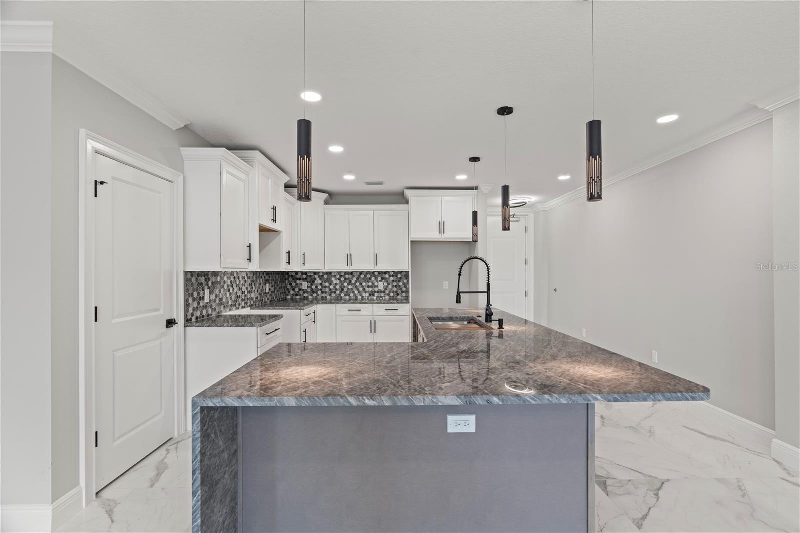 211 DOLPHIN PT #403, CLEARWATER, FL, 33767