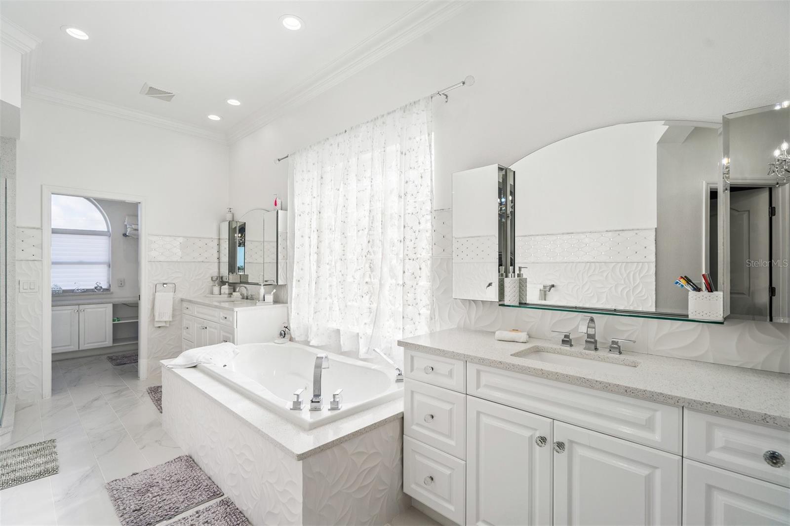 A4584688 Property Photo