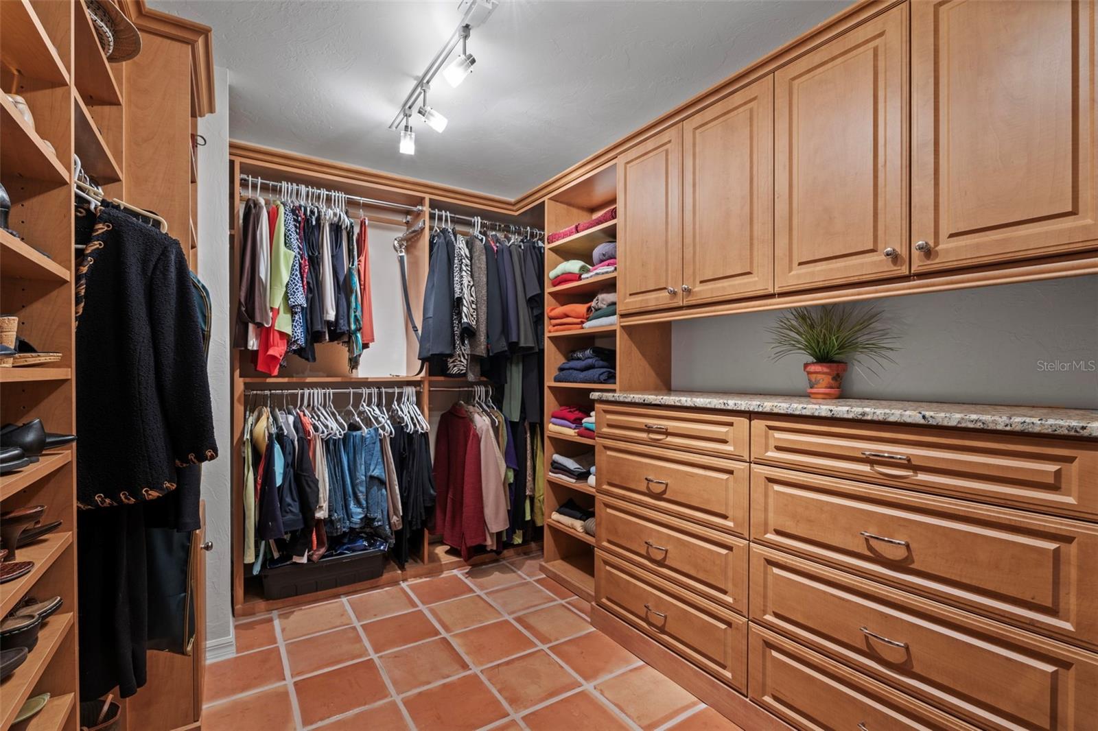 1713 NORTH DR, SARASOTA, FL, 34239