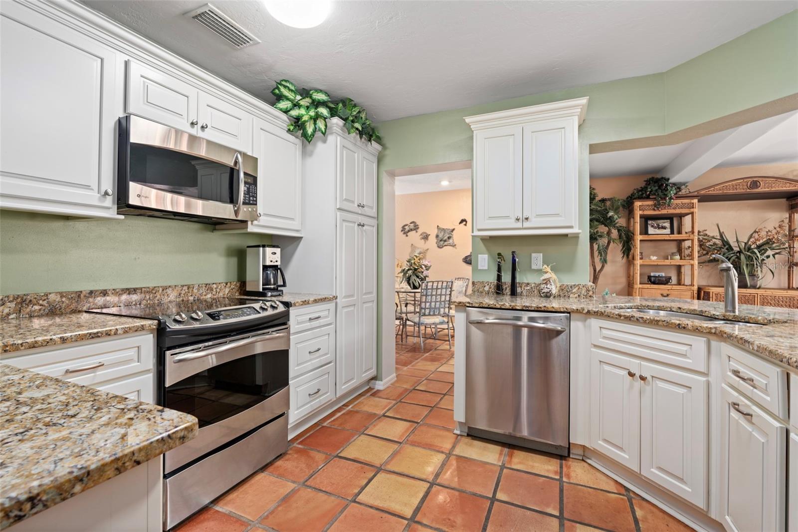 1713 NORTH DR, SARASOTA, FL, 34239